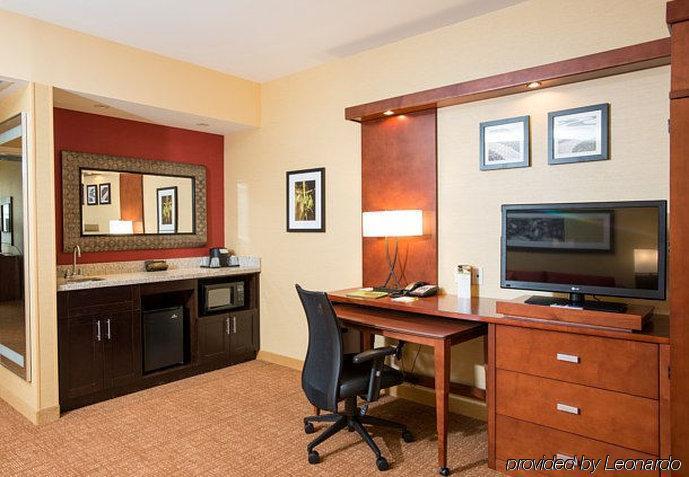Courtyard By Marriott Cincinnati Midtown/Rookwood Dış mekan fotoğraf