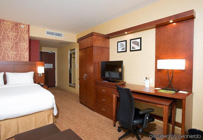 Courtyard By Marriott Cincinnati Midtown/Rookwood Dış mekan fotoğraf